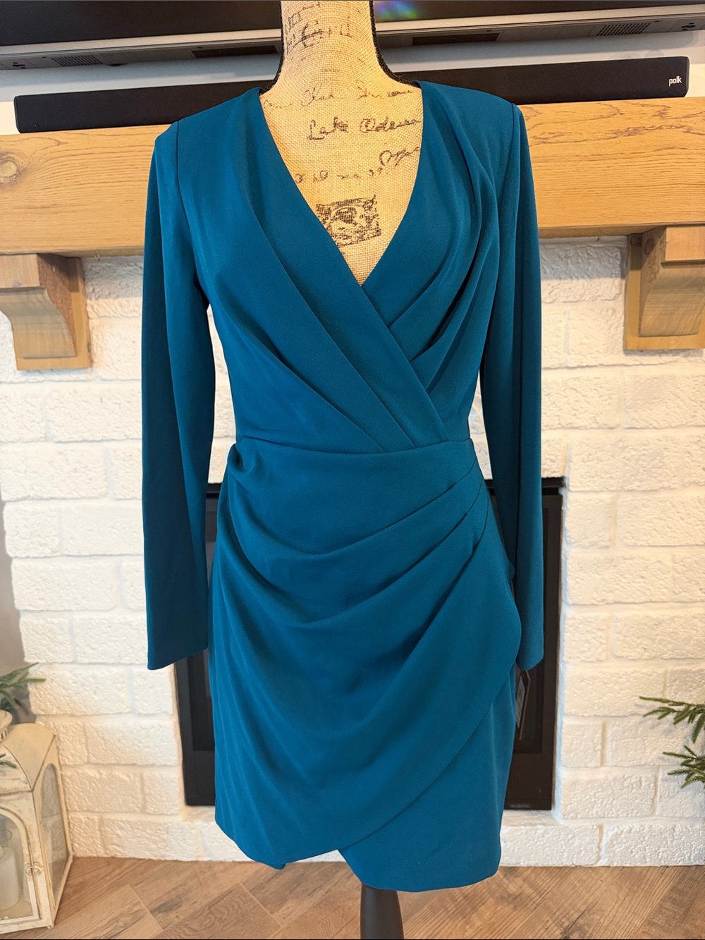 DKNY Women's Long Sleeve Surplice Neck Ruched Bodice Mini Fitted Dress